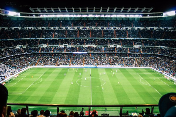 Quels sont les événements sportifs à ne pas manquer lors d'un voyage foot ?