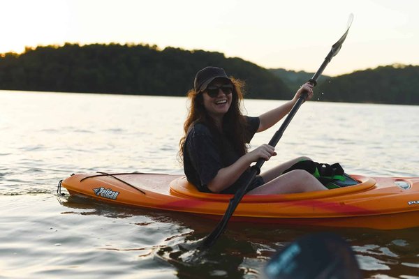 10 Conseils Essentiels pour Apprendre le Canoë et Naviguer en Toute Sécurité